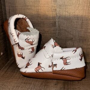 MISH MOCCS Kids Leather Moccasins with Horse Print- size NB